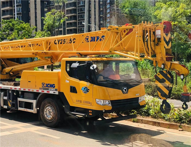 安宁市大件设备吊装租赁吊车